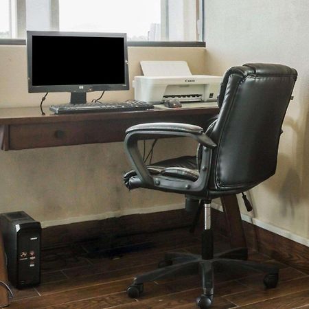 Quality Inn & Suites North Монтгомери Экстерьер фото