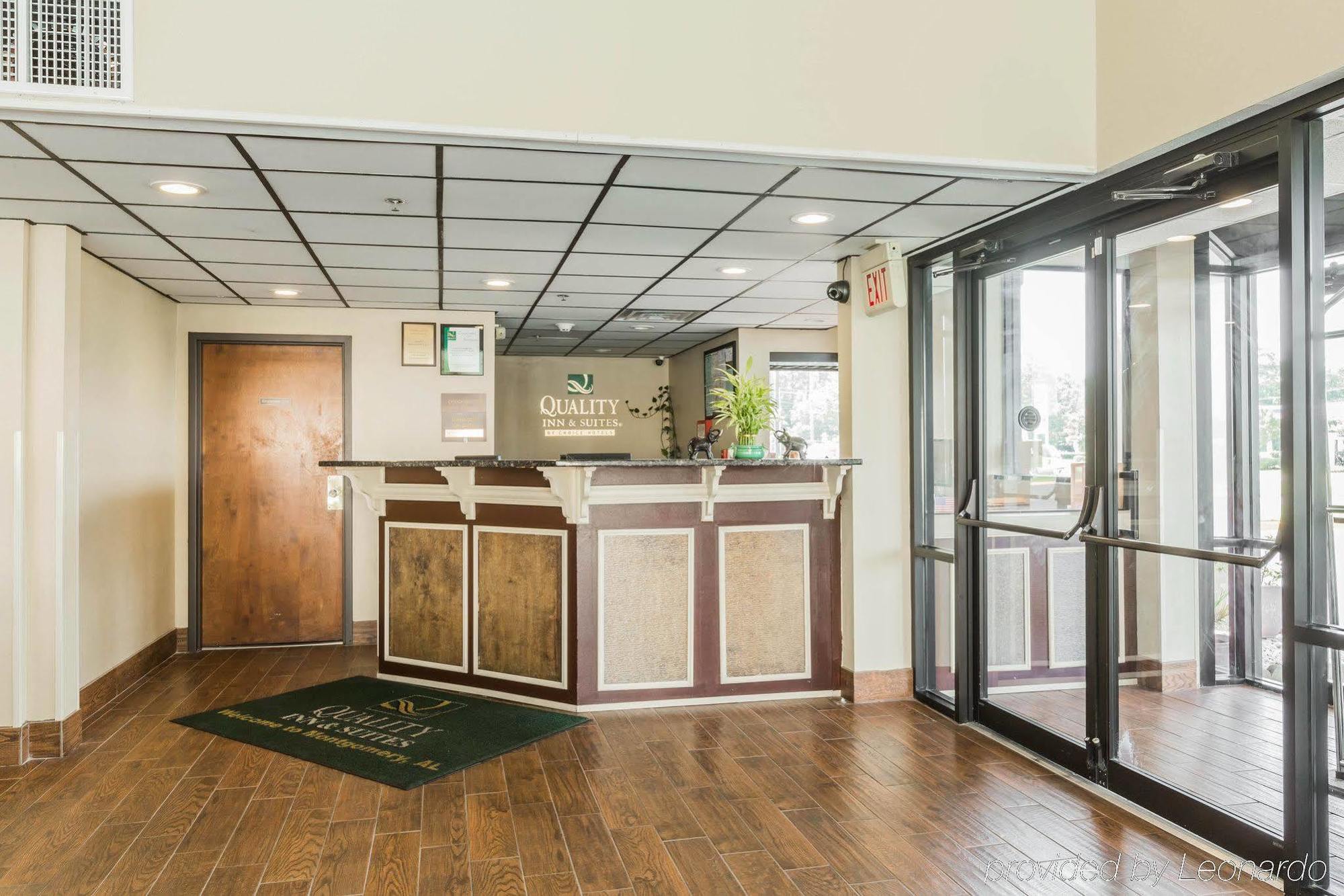 Quality Inn & Suites North Монтгомери Экстерьер фото